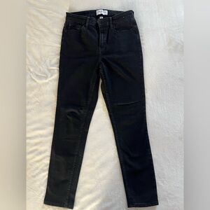 Black Skinny Jeans with Sleek Fit